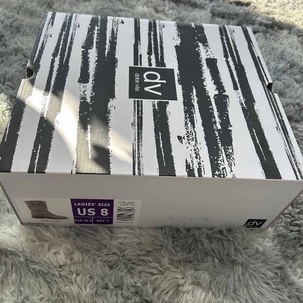 Boots, Ladies 8, dark taupe, by dolce Vitta